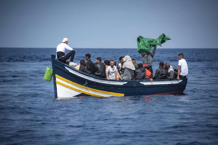 سلطات الجديدة تحاصر شبكات تهجير المغاربة نحو الضفة الإسبانية