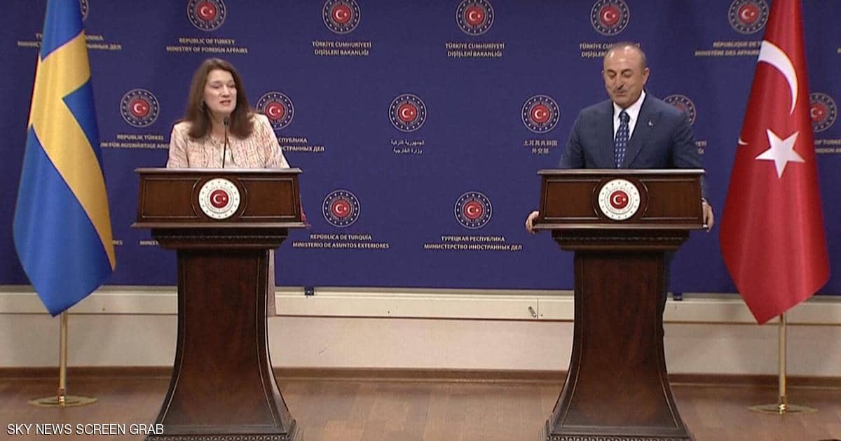 فيديو.. شجار دبلوماسي بين وزيري خارجية تركيا والسويد