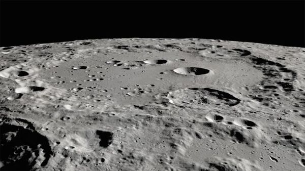 لأول مرة على الإطلاق، اكتشاف الماء على سطح القمر المضاء بأشعة الشمس