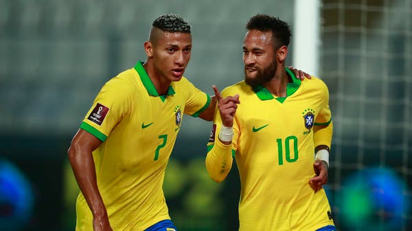 مدرب البرازيل يرفض مقارنة نيمار برونالدو وبيليه