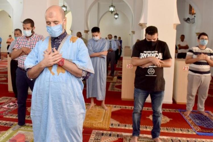 هيئات وفعاليات تطالب بتوسيع فتح المساجد وإقامة صلاة الجمعة