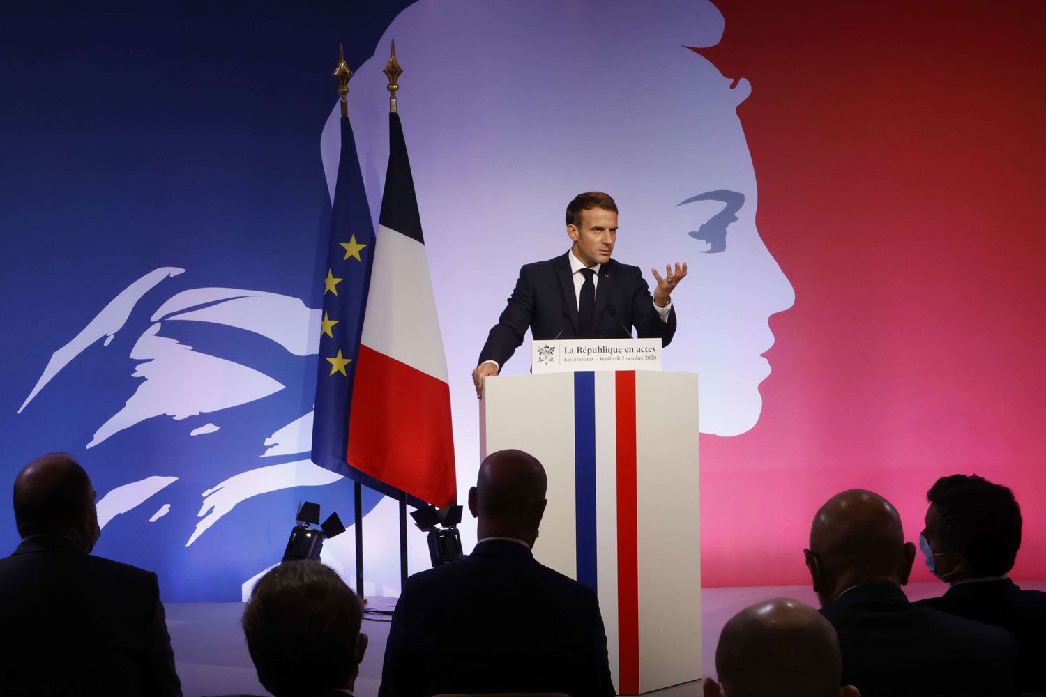 واشنطن بوست : فرنسا تُريد إصلاح الإسلام بدل محاربة العنصرية الممنهجة