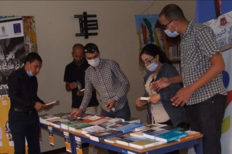 تعزيز مركز ثقافي بحزمة كتب متنوعة في تزنيت