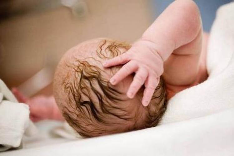مصابة بـ”كورونا” تضع مولودا في مشفى الفنيدق
