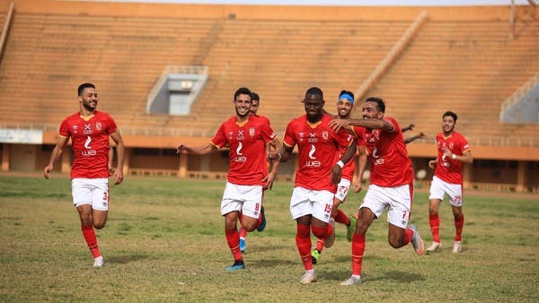 إصابة 4 لاعبين في الأهلي المصري بـ “كورونا”