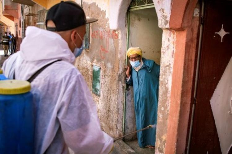 باحثون يرصدون “مزاج” الرأي العام المغربي خلال جائحة “كورونا”