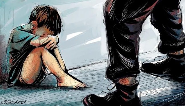 رسمياً : تشديد العقوبات على مختطفي و مغتصبي الأطفال بالمغرب