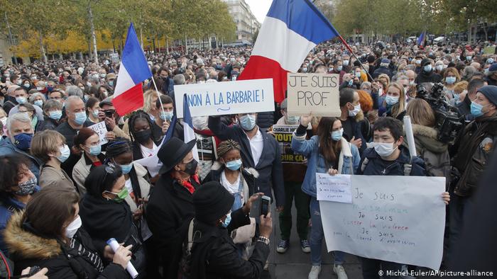 فرنسا : إصابة أكثر من 60 شرطيا خلال مظاهرات يوم السبت