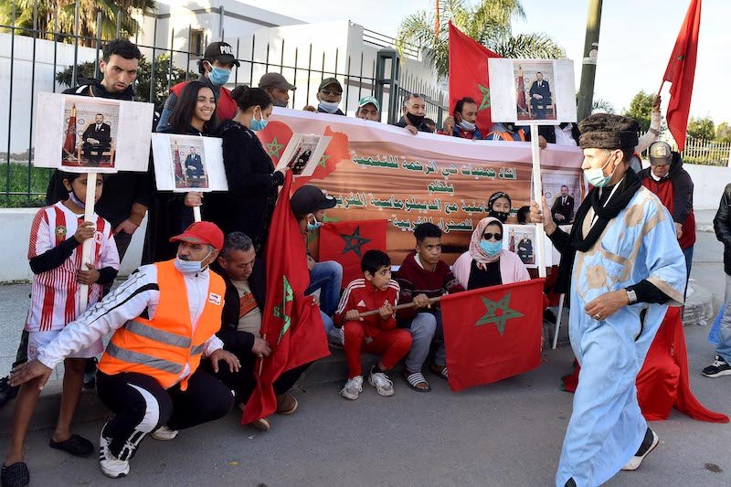 مسيرة في سلا تثمن الانتصار المغربي في الصحراء