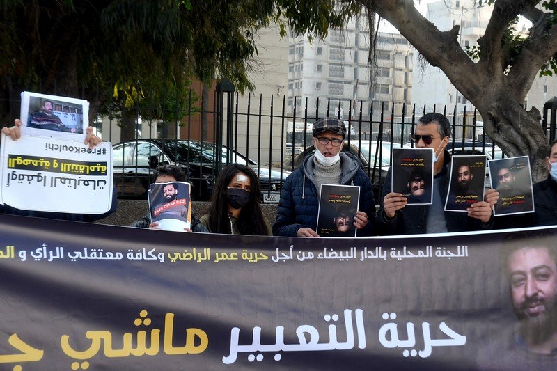 “إضراب عن الطعام” يجمع حقوقيين وعائلات معتقلين