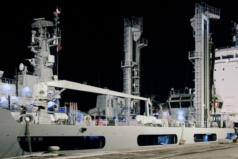 القوات المسلحة الملكية تعزز القدرات البحرية بشراء سفينة حربية جديدة