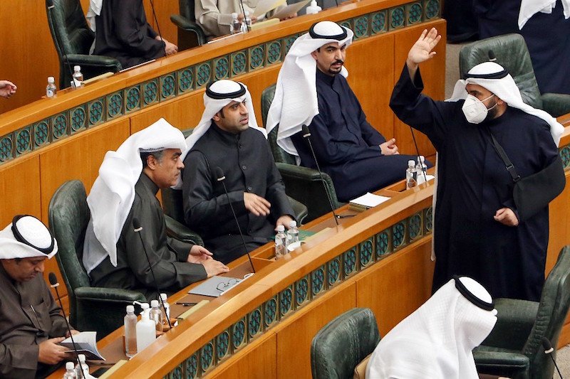 رئيس مجلس وزراء الكويت يقدم استقالة الحكومة