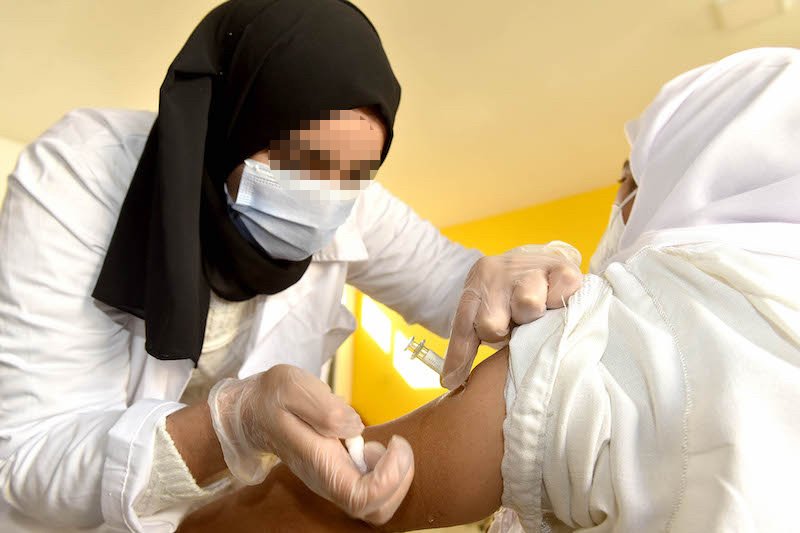 رصيف الصحافة: التطعيم ضد “كورونا” ينطلق الأسبوع المقبل بالمغرب