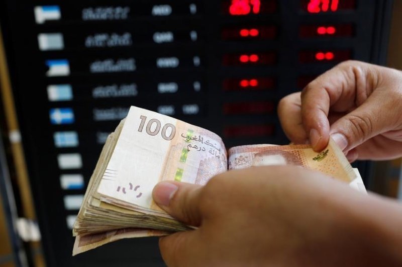 سعر صرف الدرهم المغربي يرتفع باليورو والدولار