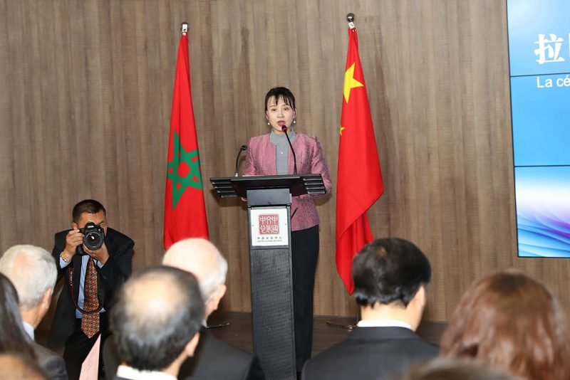 صينيون يَبسطون أمام المغاربة نماذج من محاربة السياحة الثقافية للفقر