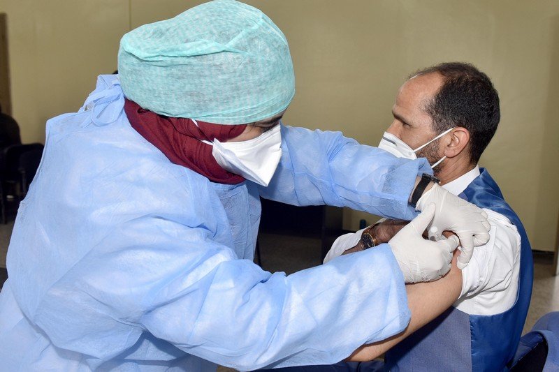 أكثر من 4800 مغربي يتلقون الجرعة الثانية من اللقاح ضد “كورونا”