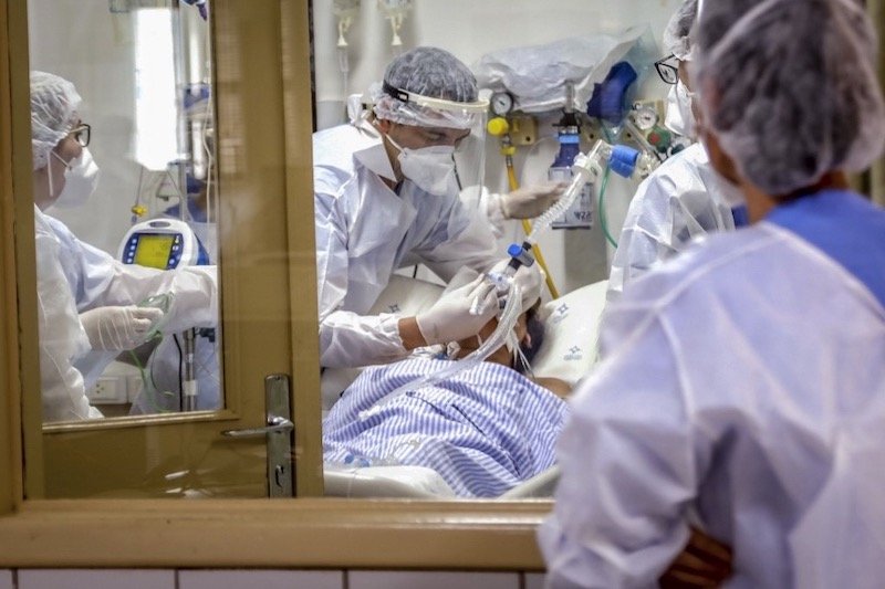 إيطاليا تعطي مرضى بـ”الفيروس” الأجسام المضادة