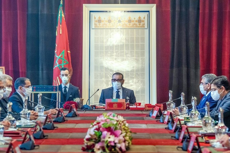 الملك محمد السادس يستفسر وزير الداخلية بشأن فاجعة “معمل طنجة”
