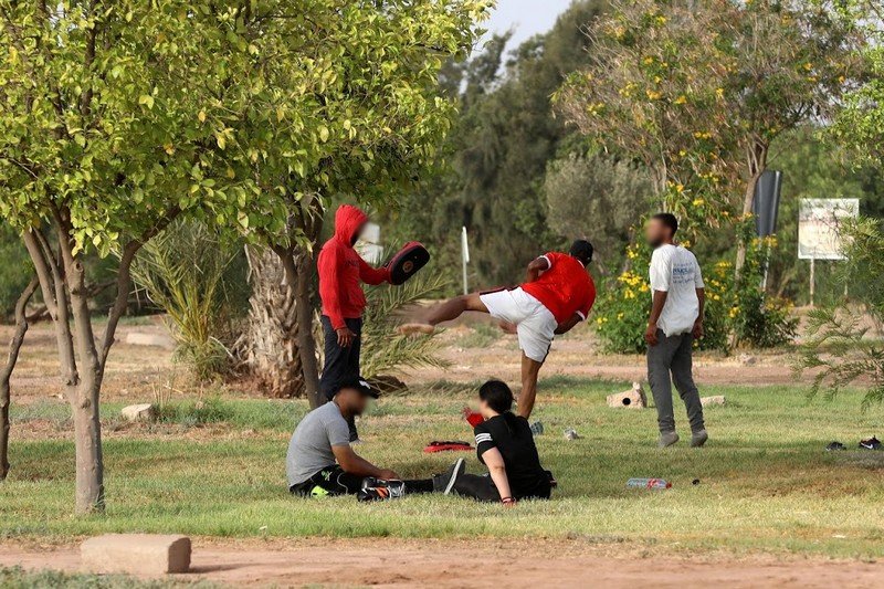 انطلاق حملة التلقيح يفضي إلى استهتار مغاربة بإجراءات محاربة الجائحة