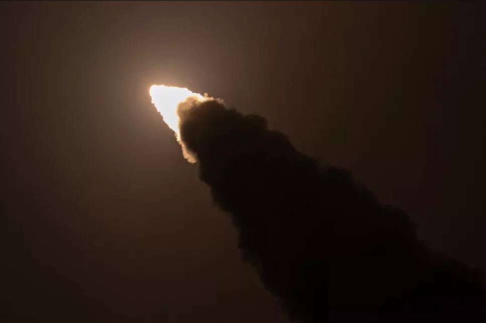 صاروخ لونغ مارش 11 الصيني يطلق أقمارًا صناعية لالتقاط موجات الجاذبية