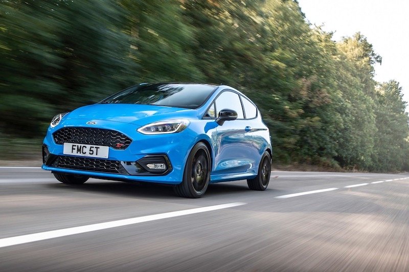 “فورد” تقدم الإصدار Edition من Fiesta ST الصغيرة