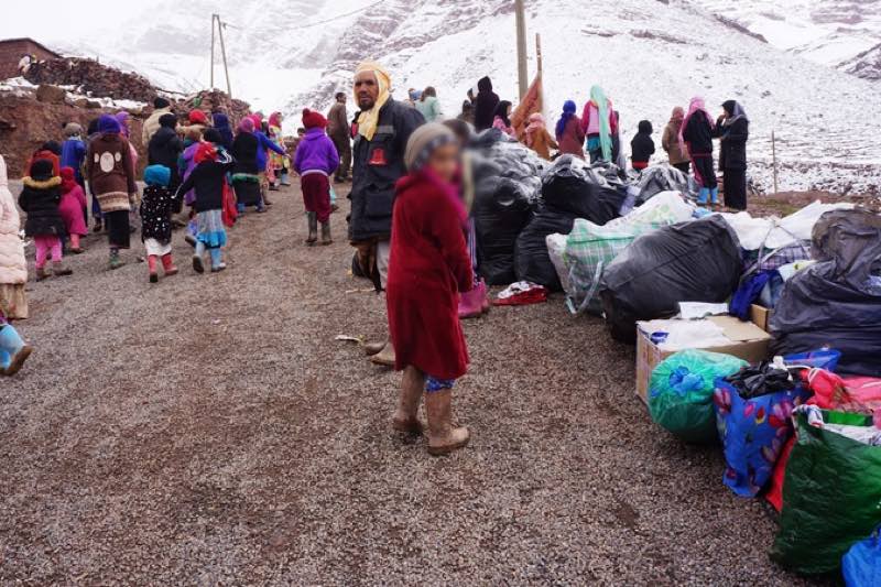 “قافلة الأمل” تدعم 120 أسرة في جبال أزيلال