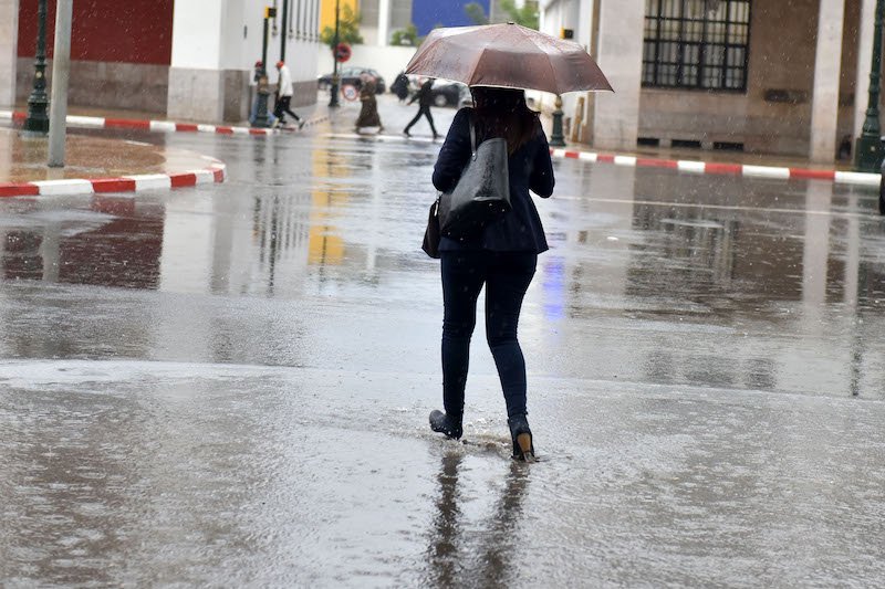 أمطار رعدية قوية وتساقطات ثلجية في المغرب