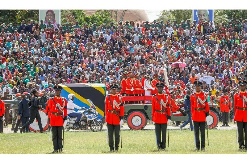 التدافع يودي بحياة 45 شخصا بتانزانيا أثناء تأبين الرئيس الراحل جون ماكوفلي