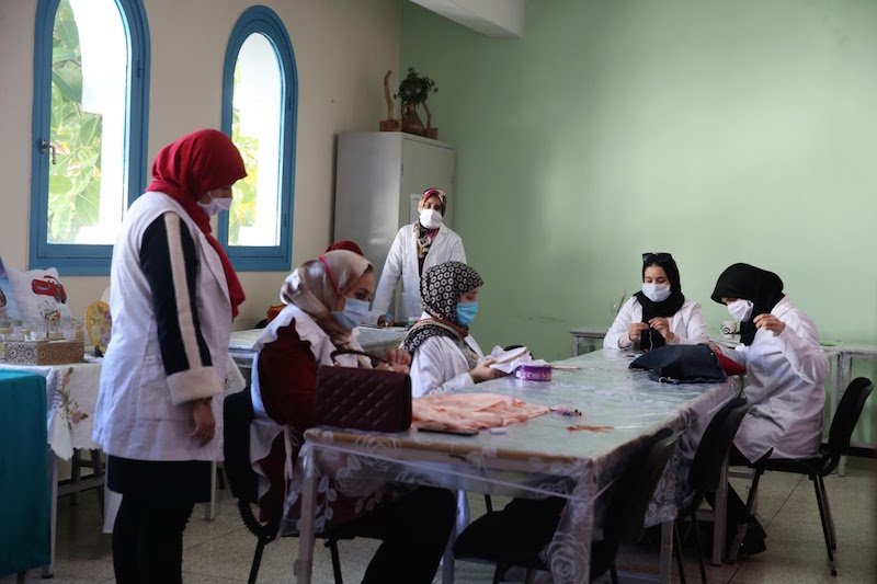 “المجلس الاقتصادي” يدعو إلى تحرر المرأة المغربية بكسر “السقف الزجاجي”