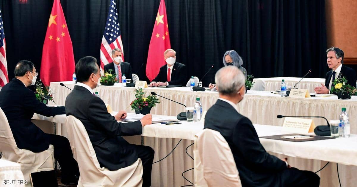 بكين تهدد باتخاذ “إجراءات حازمة” ضد التدخلات الأميركية