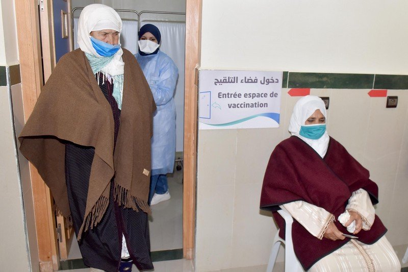 تفاصيل الملقحين والمصابين بالفيروس في المغرب