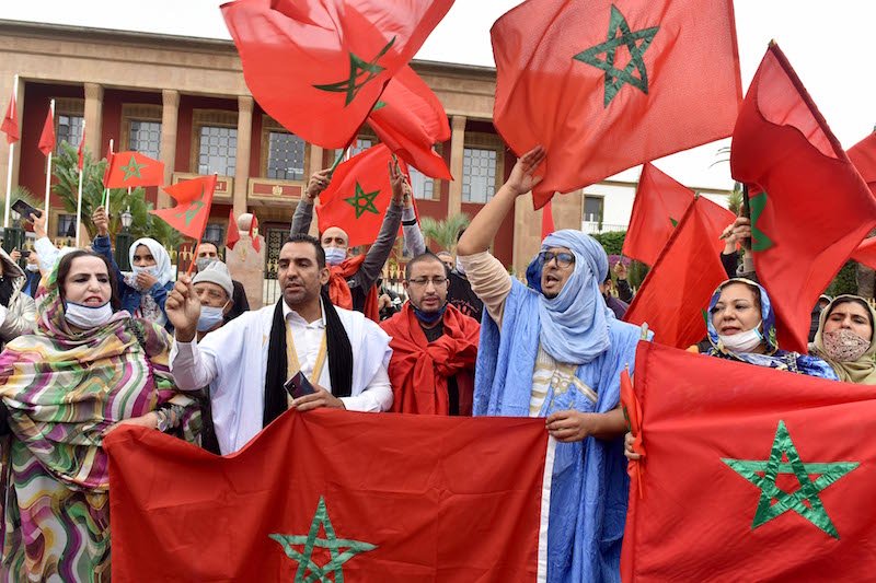 توقيعات تطالب فرنسا بالاعتراف بمغربية الصحراء