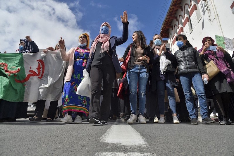 جزائريات يتظاهرن للمطالبة بإلغاء قانون الأسرة