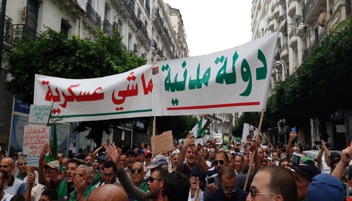 مسيرات سلمية حاشدة بشوارع الجزائر العاصمة