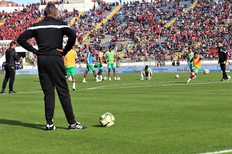 مقصلة الإقالة تهدد المدربين بالدوري المغربي