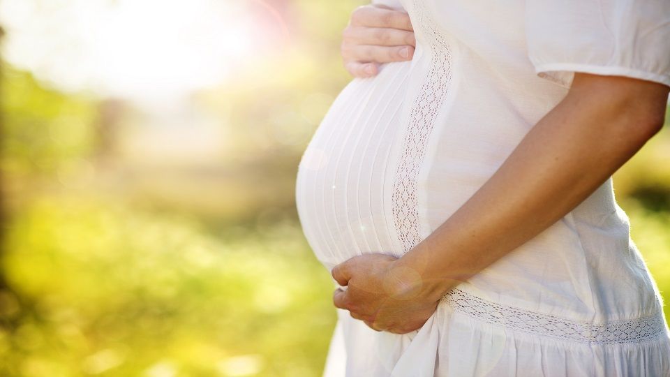 هل تنتقل مناعة لقاح كورونا من الحوامل الى أطفالهن؟