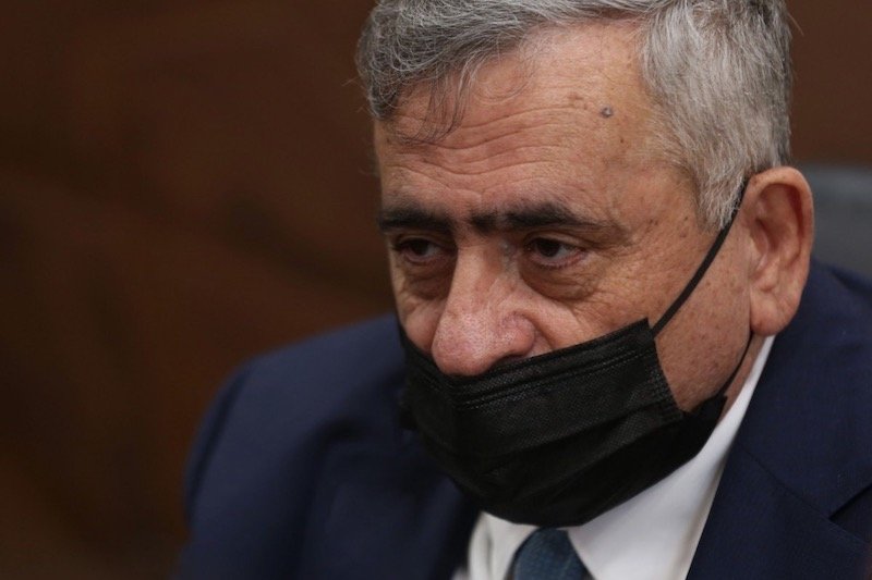وزير أردني يستقيل بسبب وفيات في مستشفى