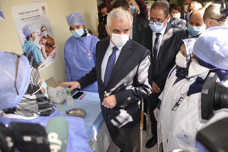 وزير الصحة يتفقد التلقيح ضد الوباء بالكركرات