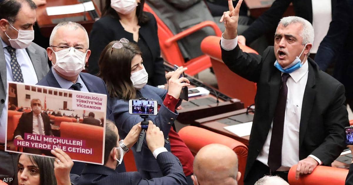 اعتقال مشرع كردي جرّد من مقعده في البرلمان التركي
