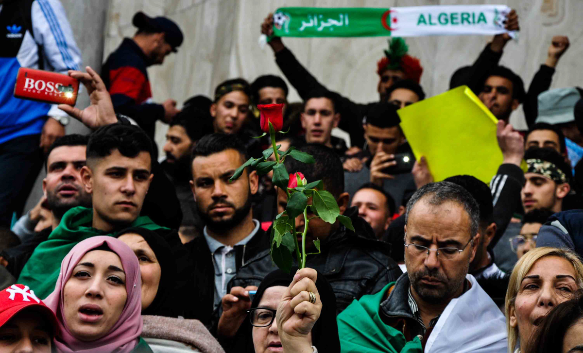 الجزائر : تدهور الحالة الصحية للمعتقلين بعد خوضهم لإضراب عن الطعام