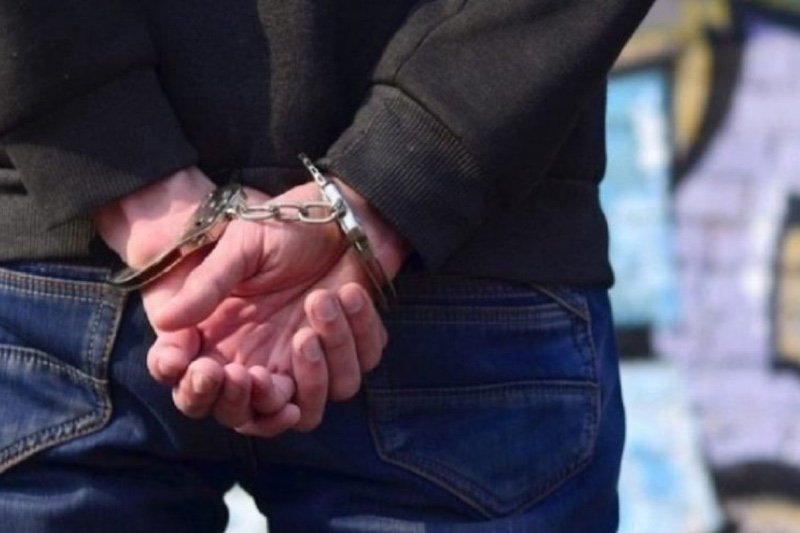 الشرطة توقف تونسيا بشبهة الاتجار بالمخدرات