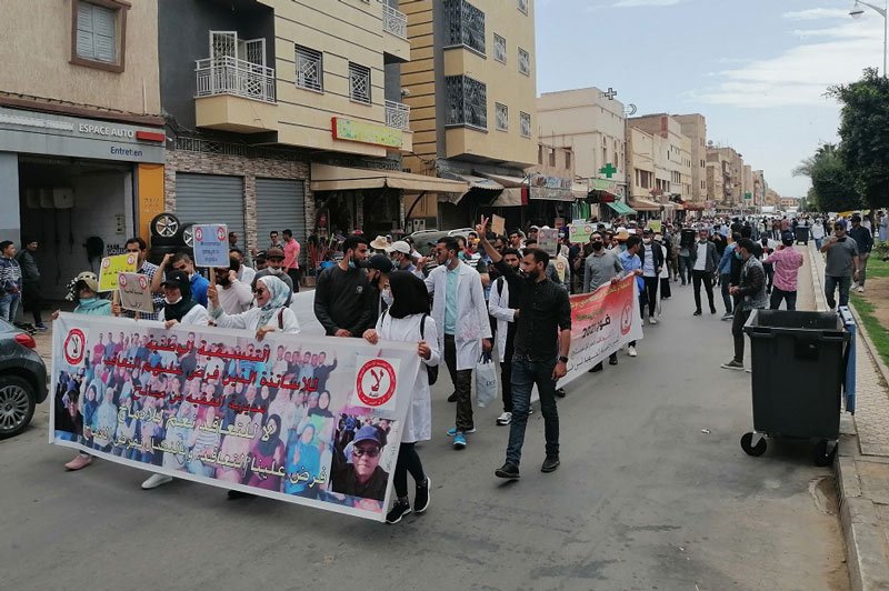 “المتعاقدون” يحتجون في شوارع الفقيه بن صالح