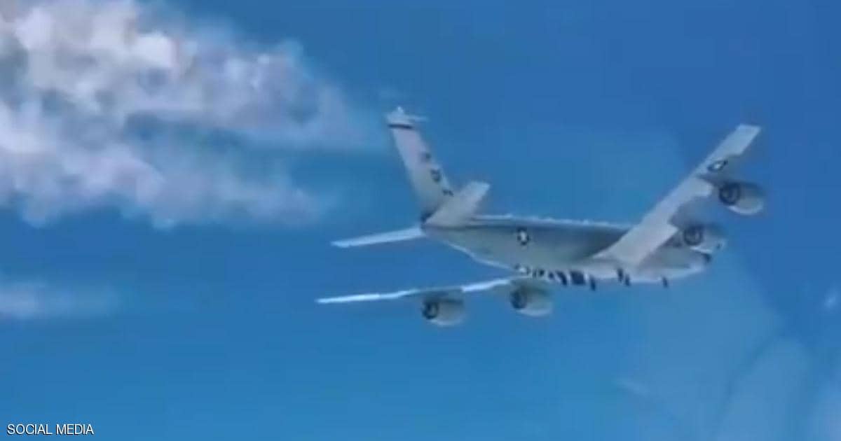 فيديو: مقاتلة روسية “ترافق” طائرة استطلاع أميركية فوق المحيط