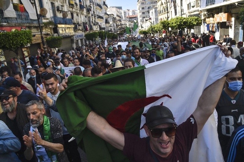 المشاركة في مسيرات تسجن عشرات الجزائريين