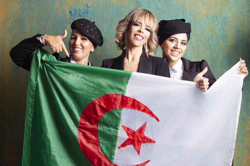 الموسيقى تخترق الحدود والقلوب … فنانة جزائرية تصدر قصة حب من المغرب