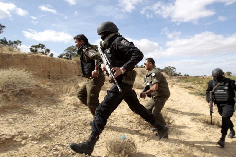 جزائريان بين مجموعة إرهابيين قتلى في تونس