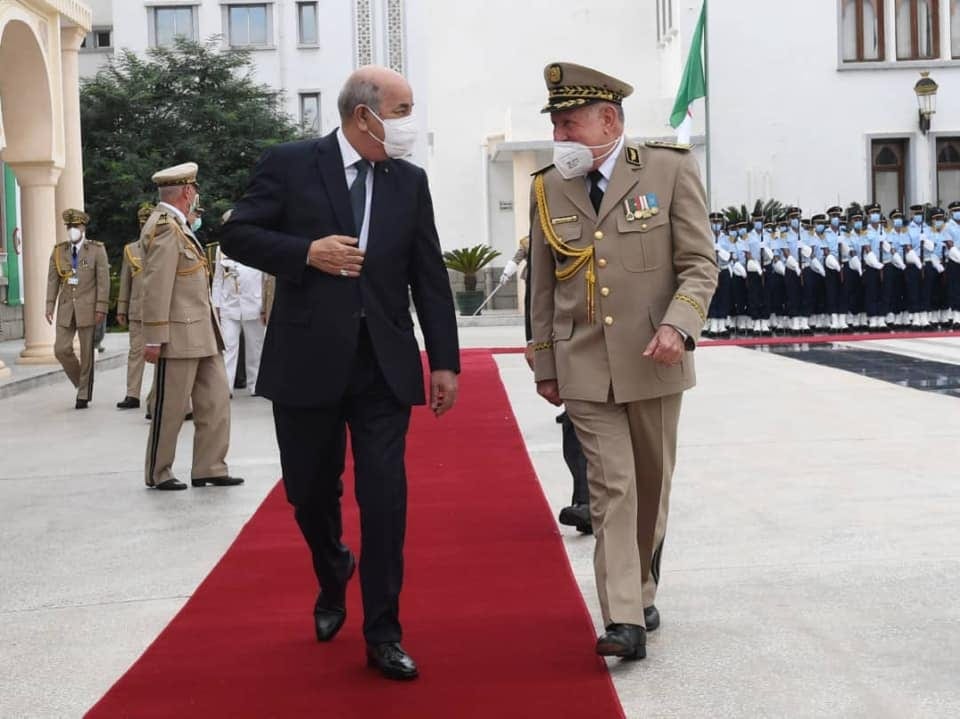 جنرال جزائري يلفظ أنفاسه خلال التحقيق معه حول تسريب معلومات عن تهريب بن بطوش إلى إسبانيا