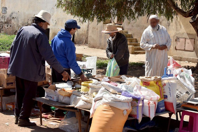 دراسة ترصد آثار تضخم “الاقتصاد غير الرسمي”