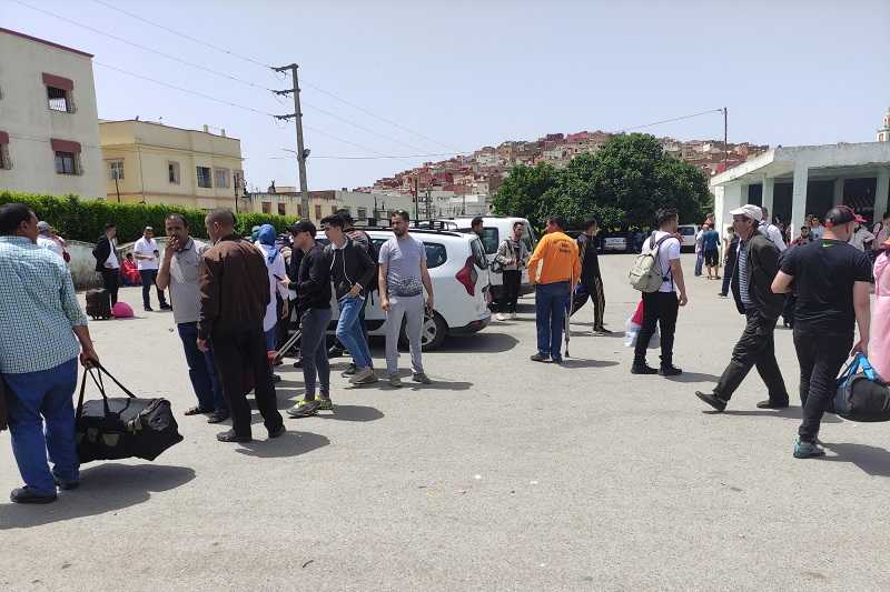 طاكسيات تخالف التسعيرة القانونية بمدينة وزان