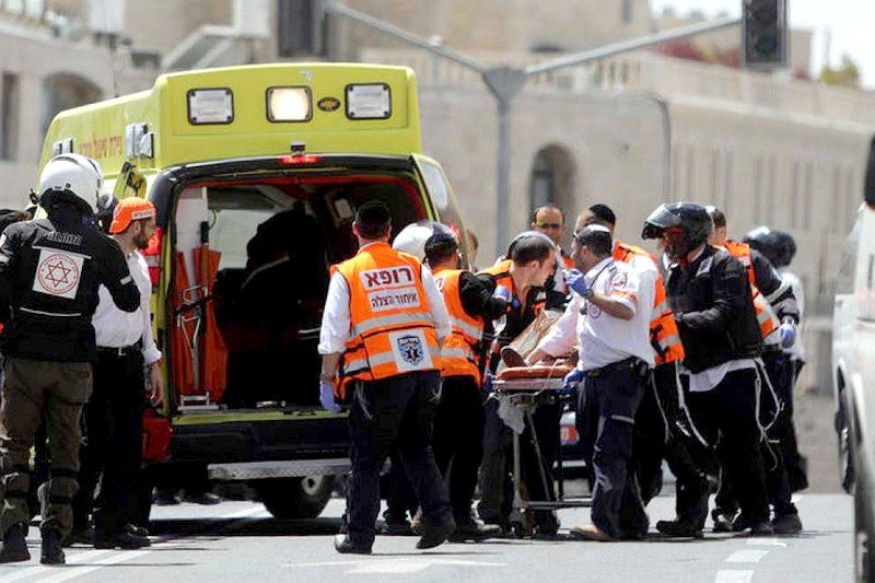 طعنات تسقط مصابين إسرائيليين بمدينة القدس